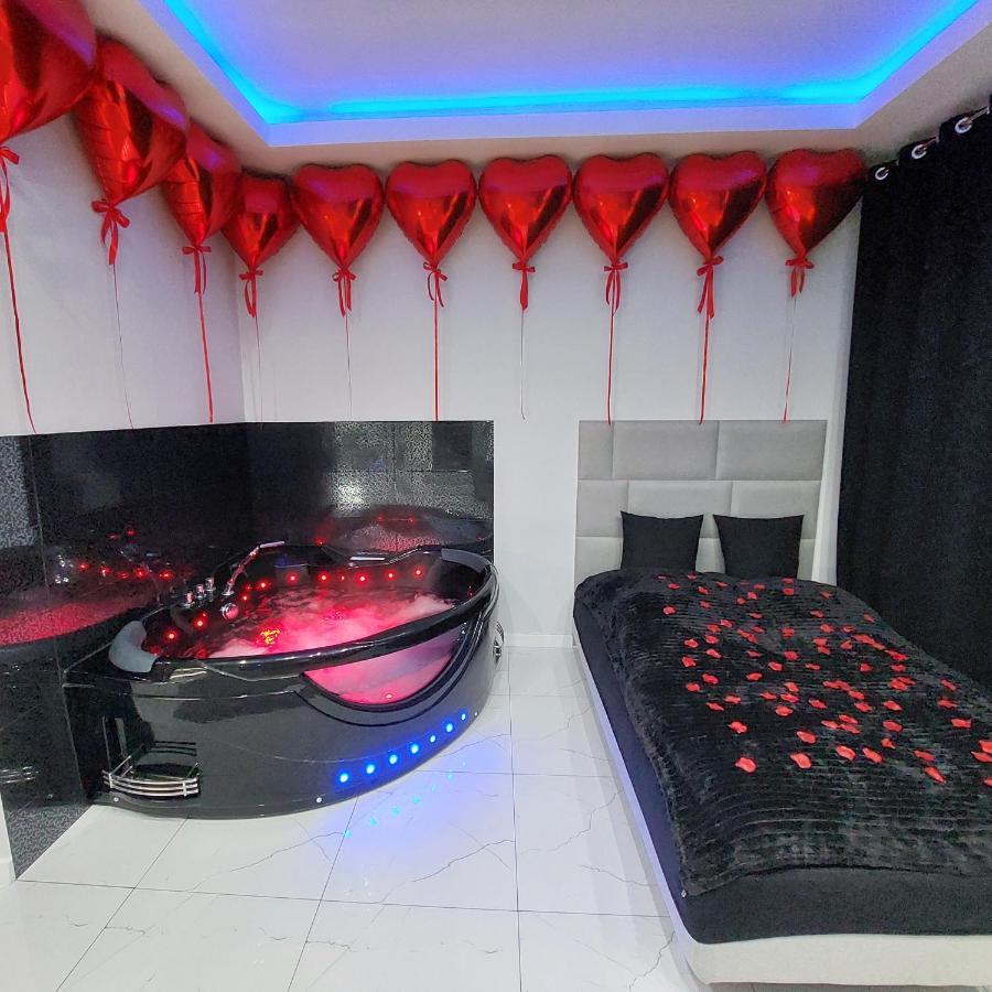 Mp Apartament Bialystok Jacuzzi Eksteriør billede