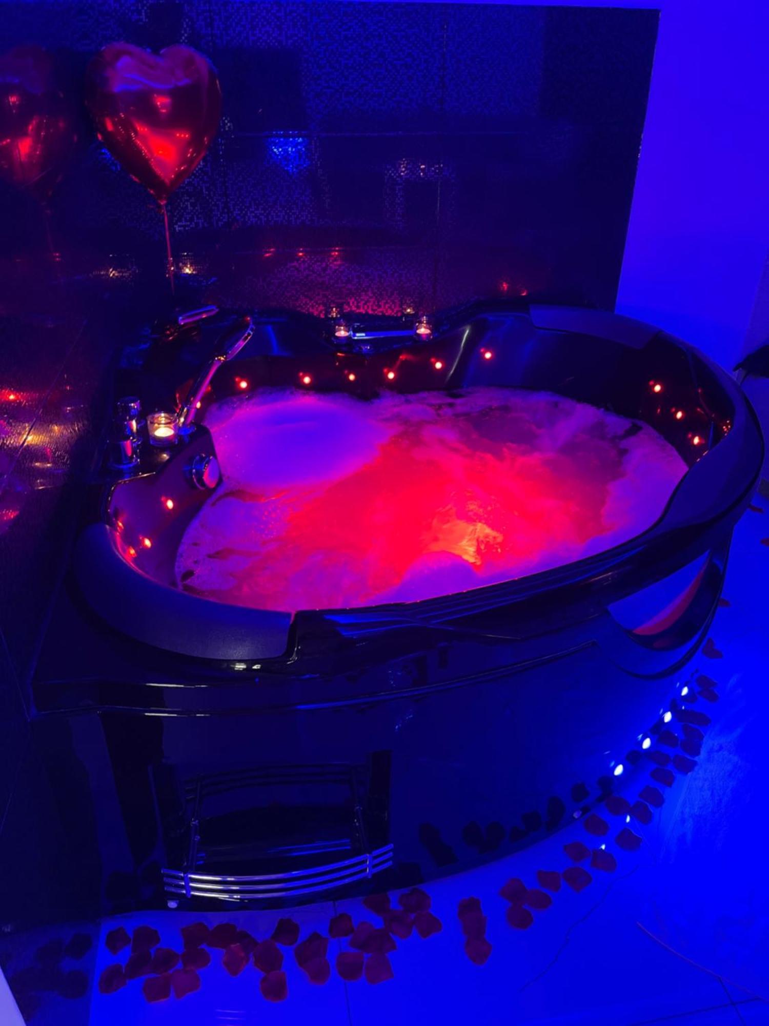 Mp Apartament Bialystok Jacuzzi Eksteriør billede